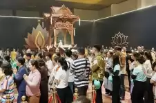 Hủy báng & tán thán