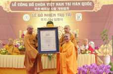 HT Thích Trừng Giác ban đạo từ tại buổi lễ0`