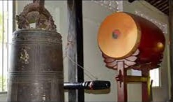 VẬN ĐỘNG ĐÚC ĐẠI HỒNG CHUNG VÀ TRỐNG BÁT NHÃ QUAN ÂM TỰ