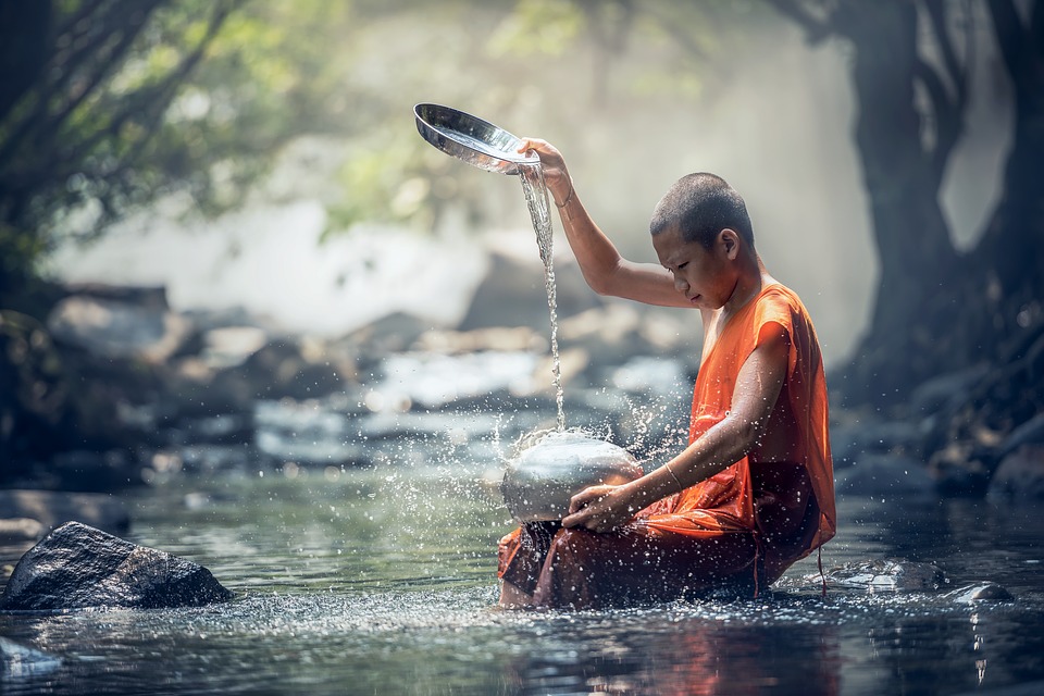 Chúng ta sợ nghèo hay là sợ nghiệp dữ