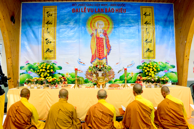 am ap le vu lan tren xu suong mu