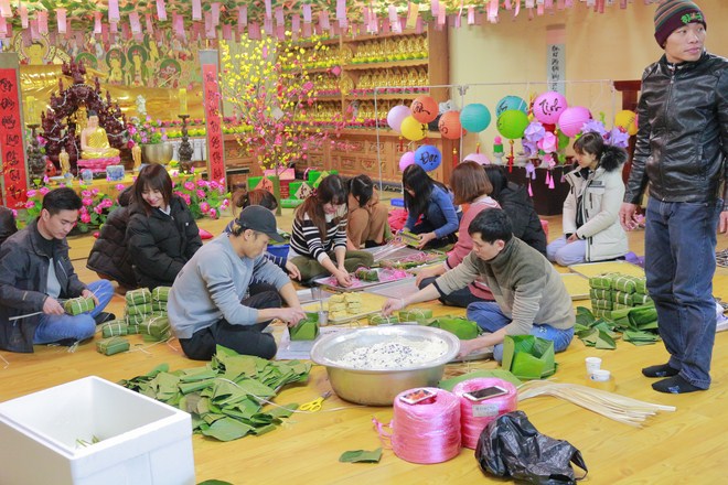Chùa Việt, Tết Việt trên xứ kim chi