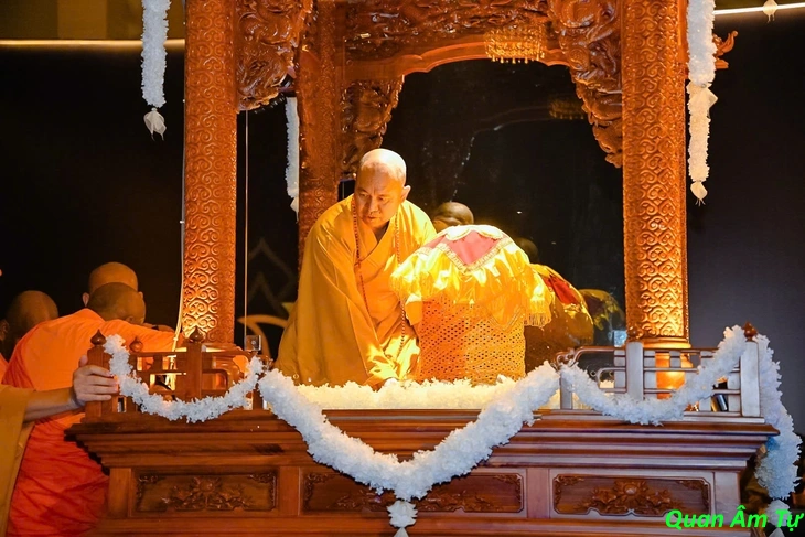 cung thỉnh xá lợi Đức Phật về tôn trí tại chùa Thanh Tâm7