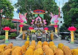 dâng hương tưởng niệm Bồ tát Thích Quảng Đức