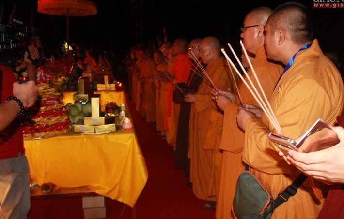 khai mac chuoi su kien vesak 5