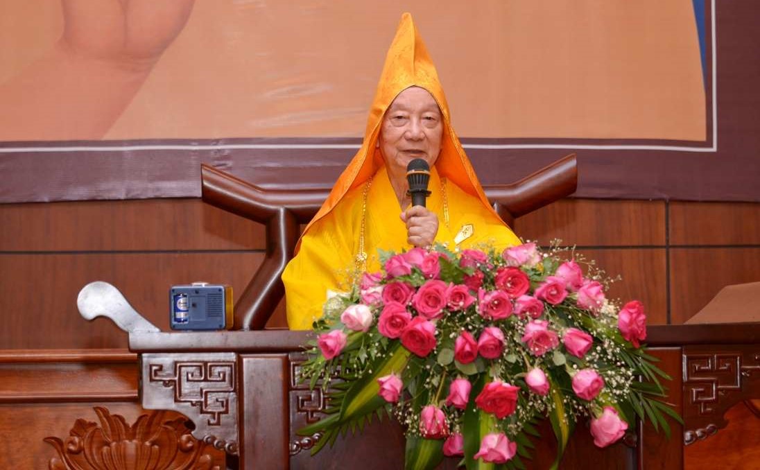 khanh tue2