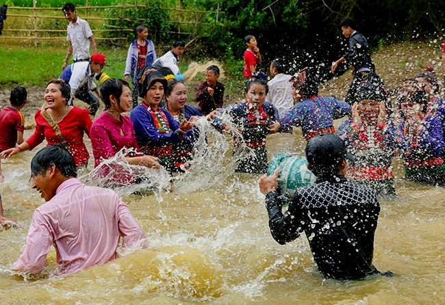 Lễ công bố Tết Té nước là Di sản văn hóa phi vật thể quốc gia