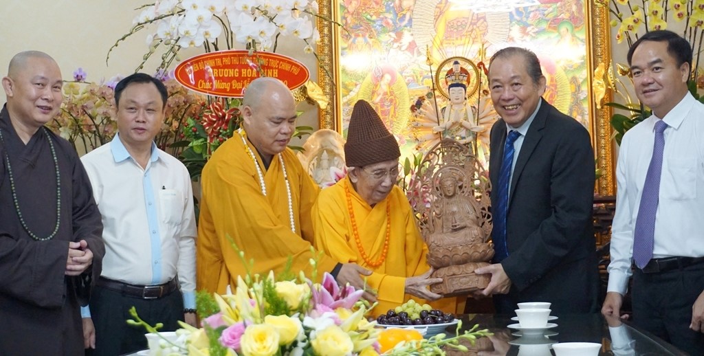 Phó Thủ tướng Thường trực chúc mừng Đại lễ Vu lan1