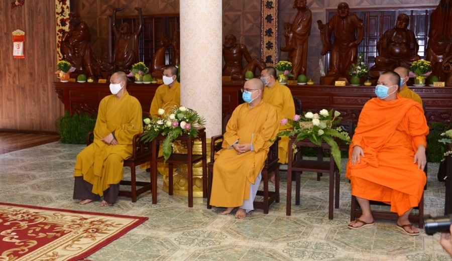 Phó Thủ tướng Thường trực thăm HT Thích Thiện Nhơn6