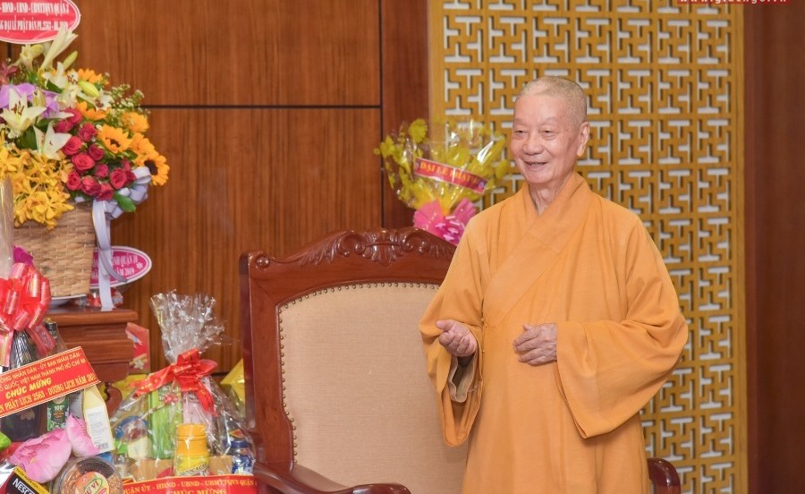 Thành ủy chúc mừng Phật đản đến lãnh đạo Giáo hội 2
