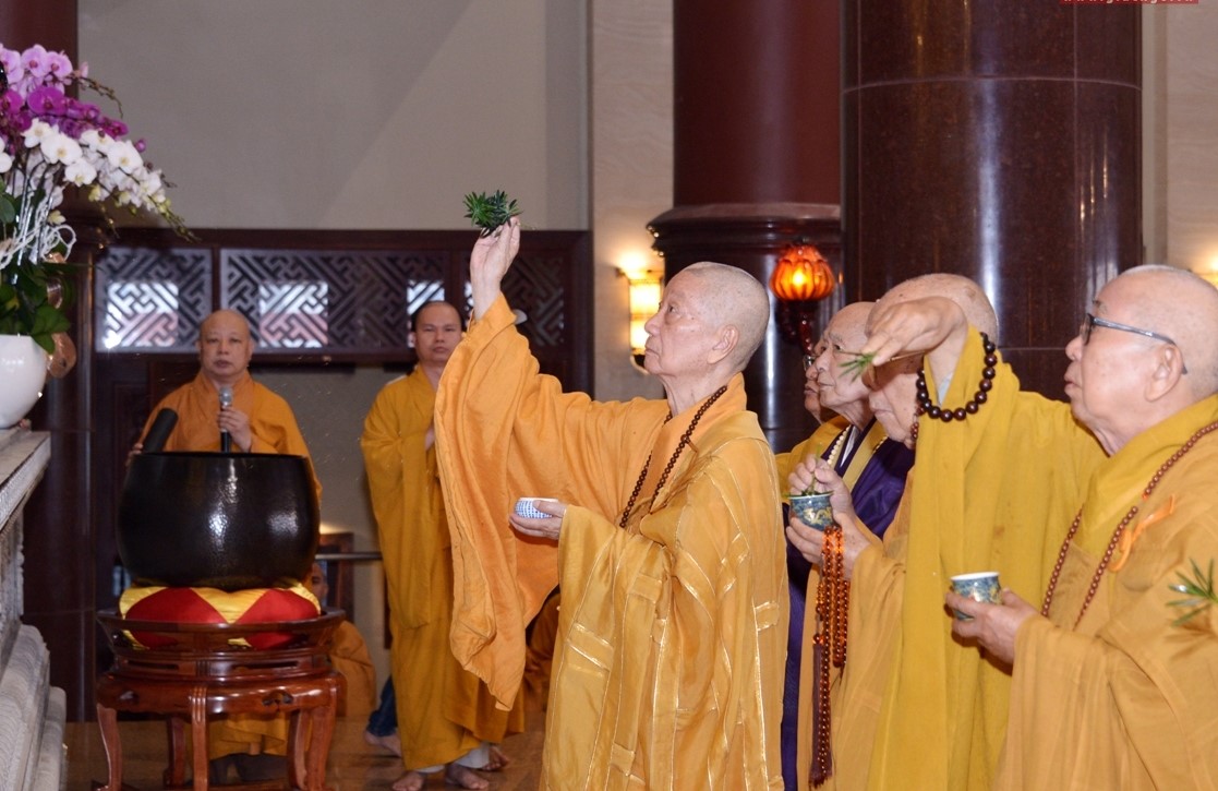 Trang nghiêm lễ an vị Phật tại chùa Thanh Tâm2