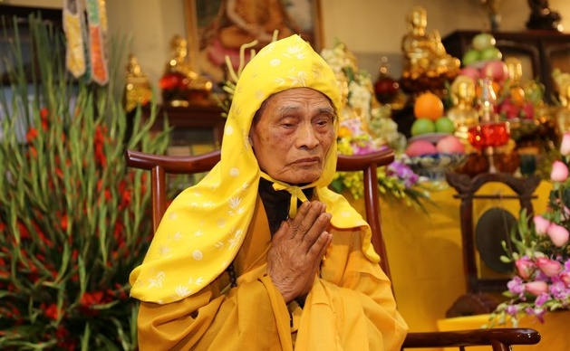 Đức Pháp chủ GHPGVN gửi thư chúc tết Đinh Dậu