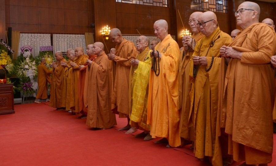 tuong niem bac quang 4