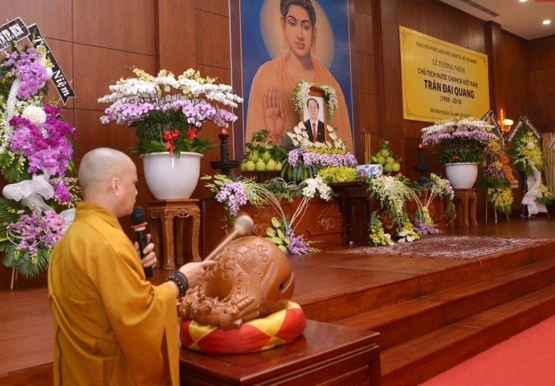 tuong niem bac quang 7