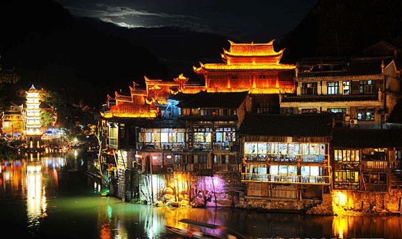 Thành cổ Phụng Hoàng 12