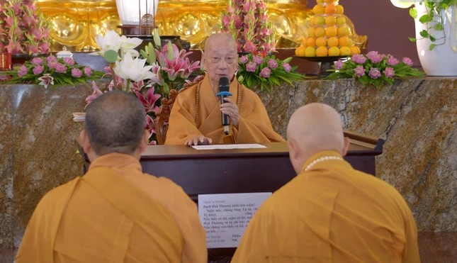 Đức Pháp chủ3