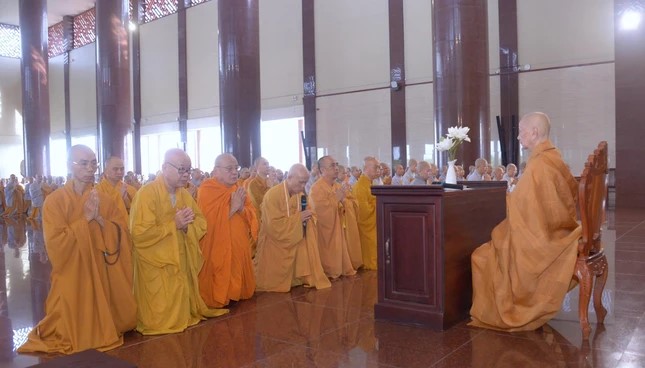 Đức Pháp chủ4